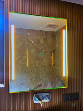 Light mirrors with defogger