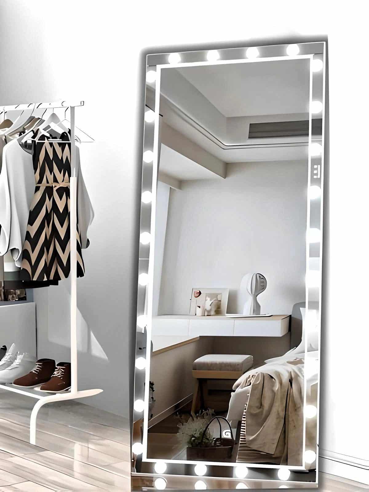 Exotic_Bulb_Mirror.jpg
