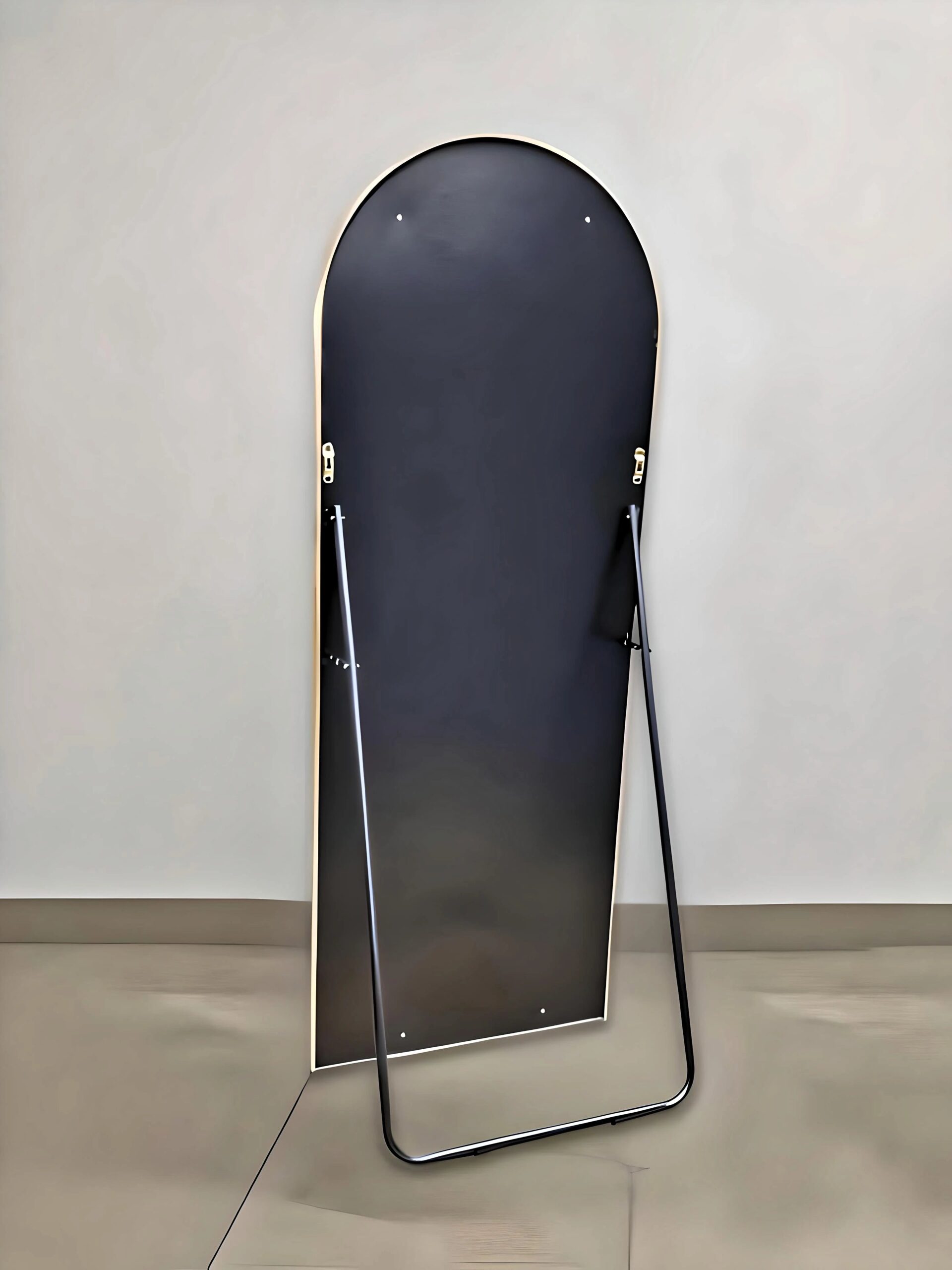Luxurious_LED_Metal_Standing_Mirrror.jpg